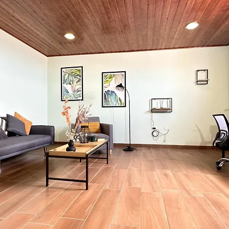 Maravilloso Atico Con Terraza, Vistas, Bbq, Wifi Lägenhet